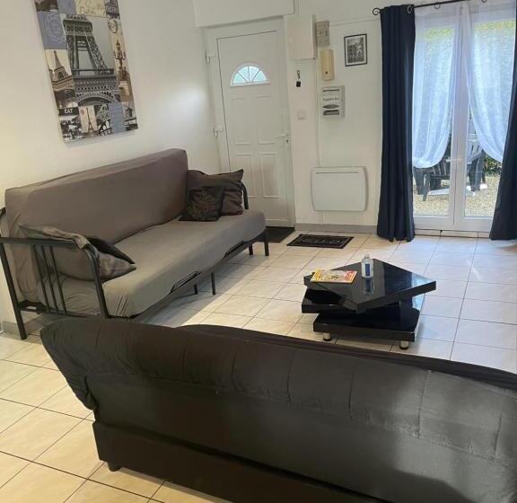 Дом 2 Спальни, Chambres D Hôte Du Domaine De La Reine Blanche