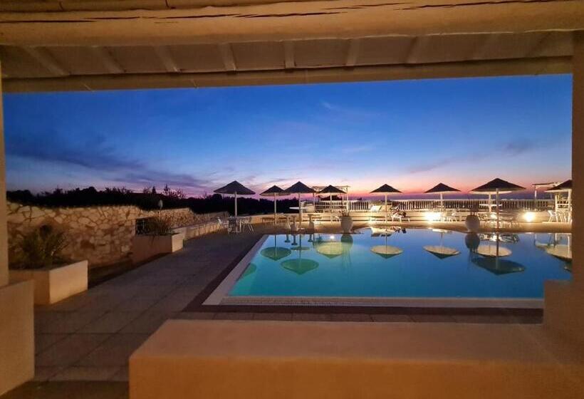 Swim-up suite, Morf Suites