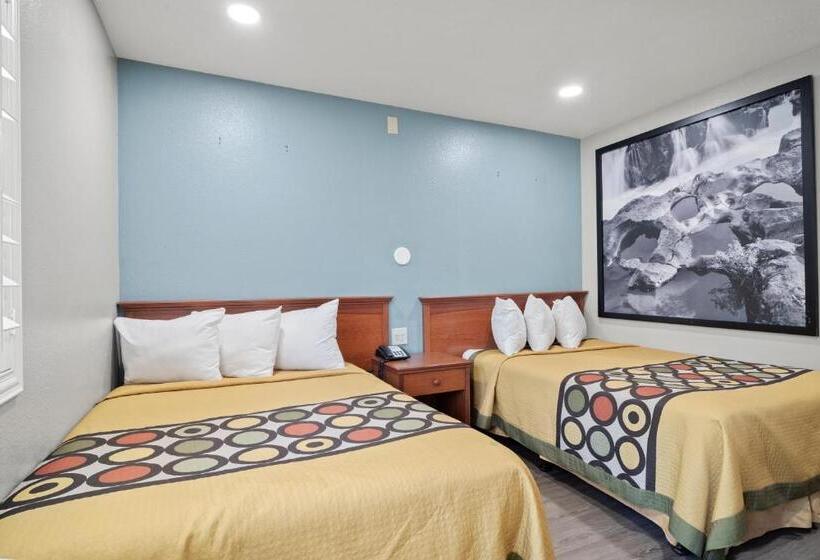Номер Deluxe, Travelers Inn Medford