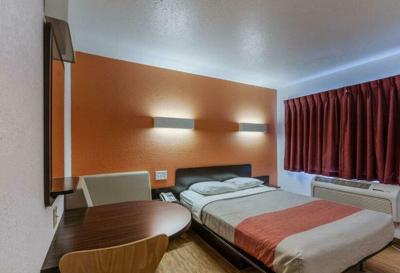 标准间, Motel 6 Oshkosh, Wi