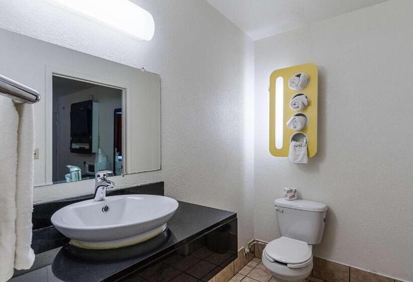 四人标准间, Motel 6 Oshkosh, Wi