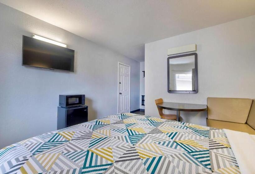标准间, Motel 6 Oshkosh, Wi