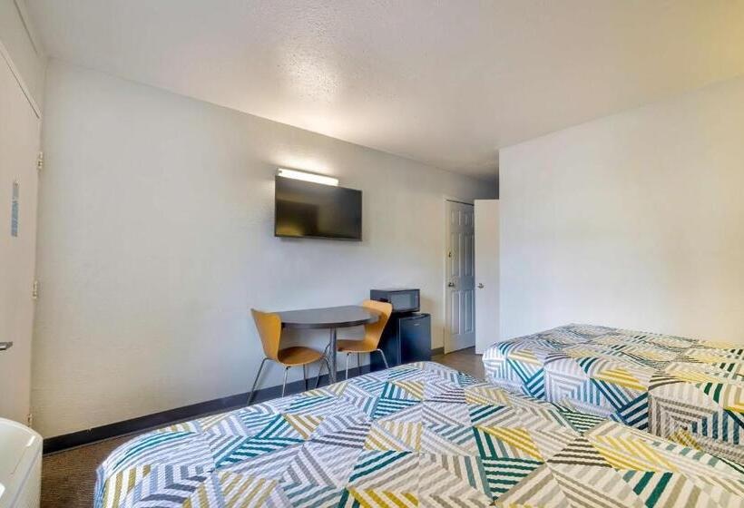 四人标准间, Motel 6 Oshkosh, Wi