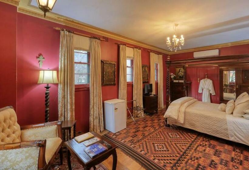 스탠다드 룸, Grenfell Hall