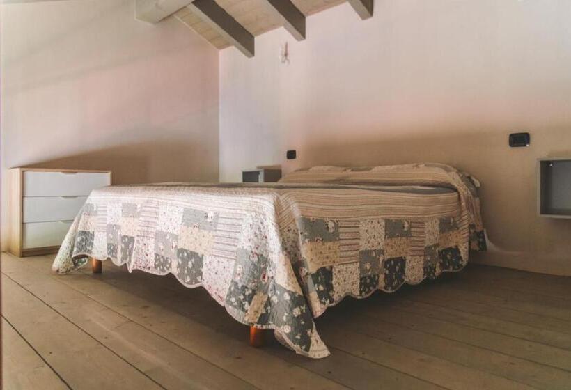 اتاق استاندارد چهار تخته, Agriturismo Bassanine
