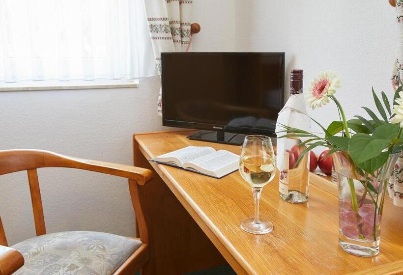 Номер Deluxe с Балконом, Tannmühle Hotel Und Restaurant Gmbh