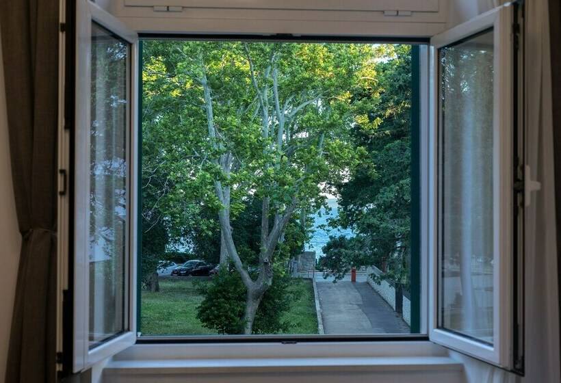 اتاق لوکس با چشم‌انداز دریا, Green Park Luxury Rooms