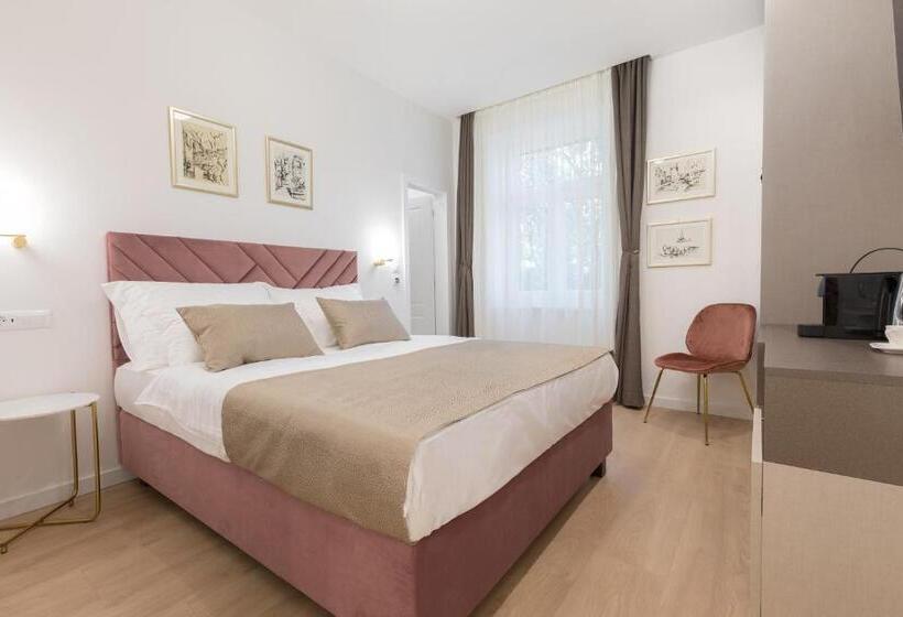 اتاق استاندارد با چشم‌انداز باغ, Green Park Luxury Rooms