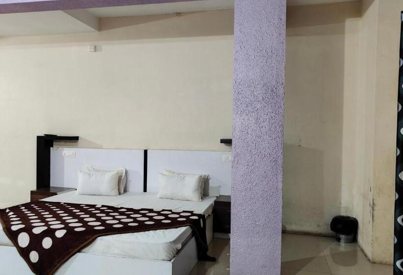 디럭스 룸, Pphliving Khaleej Residency