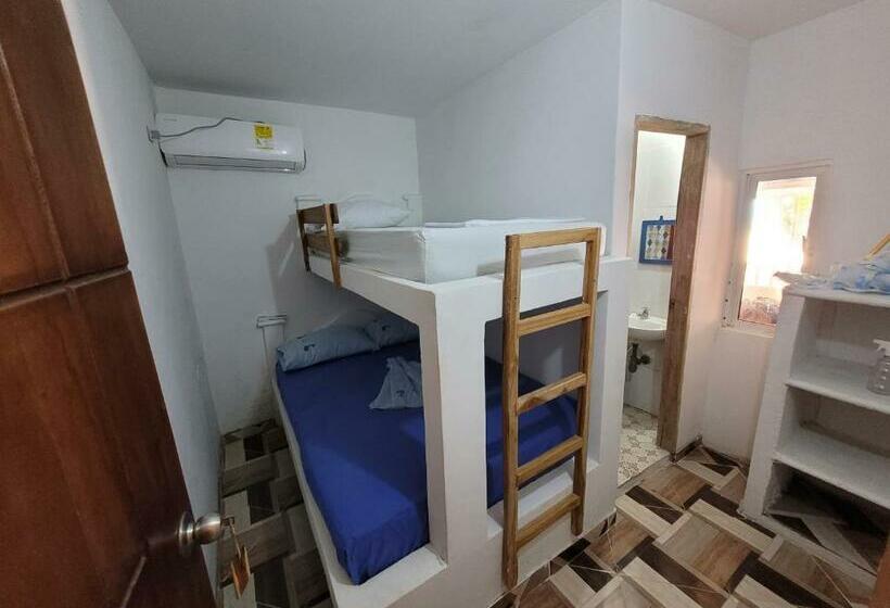スタンダード４人部屋, Hostel Rincon Del Mar Ebenezer