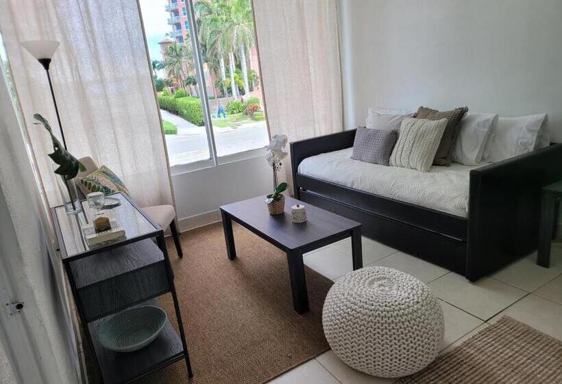 디럭스 룸, Motel Lauderdale Inn
