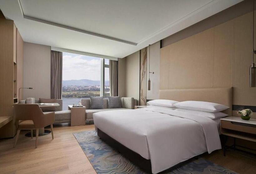 キングサイズベッドのデラックスルーム, Fuzhou Marriott Hotel Riverside