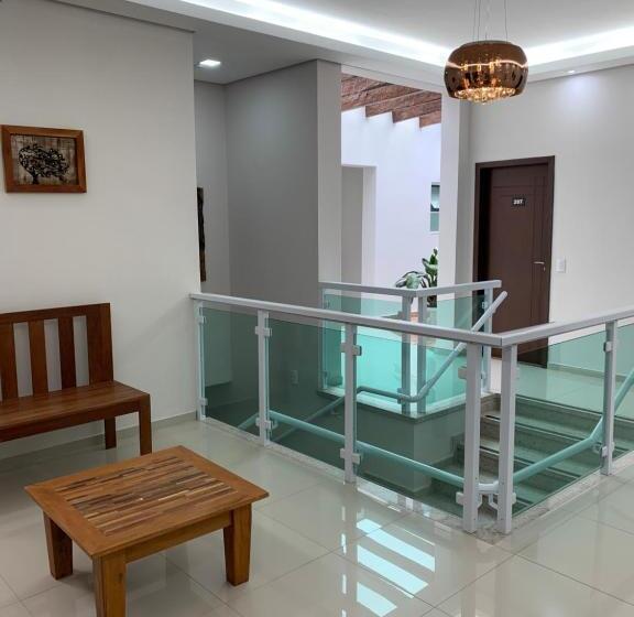 غرفة إدارية ثلاثية, Aliança Barbacena