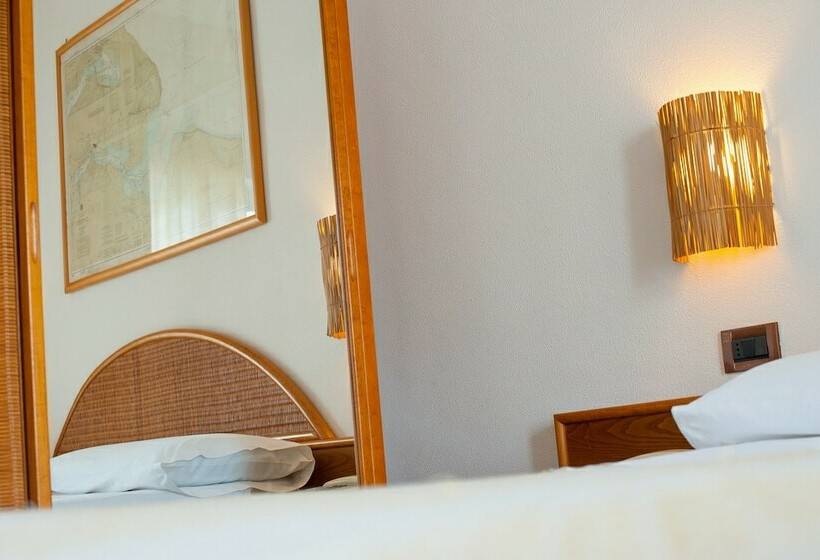 Номер Стандарт Трехместный, Ecoresort Le Sirene   Caroli Hotels