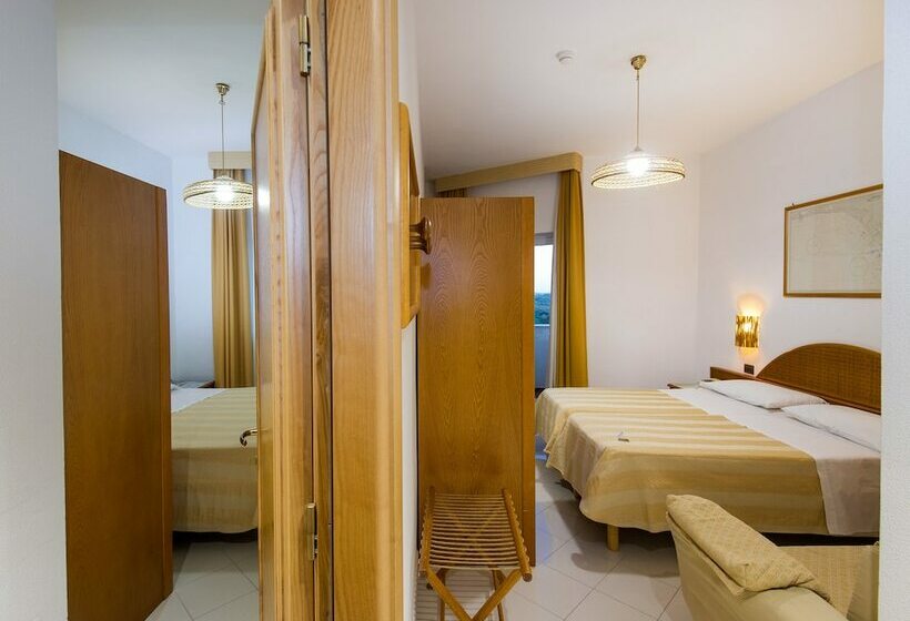 Четырехместный Номер Стандарт, Ecoresort Le Sirene   Caroli Hotels