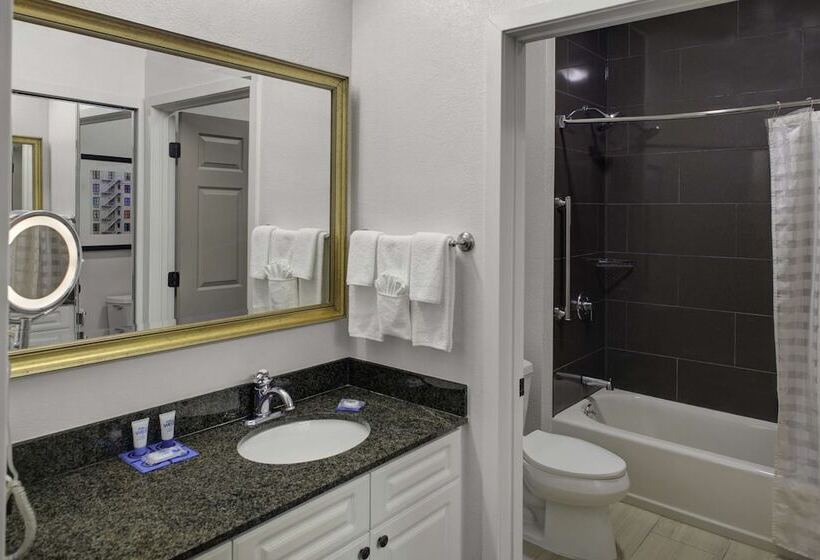 스탠다드 스튜디오, Hyatt House Parsippany East