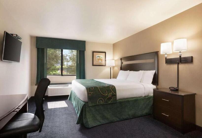 Номер Deluxe Адаптированный для Инвалидов, Travelodge By Wyndham Brunswick Near Fredrick