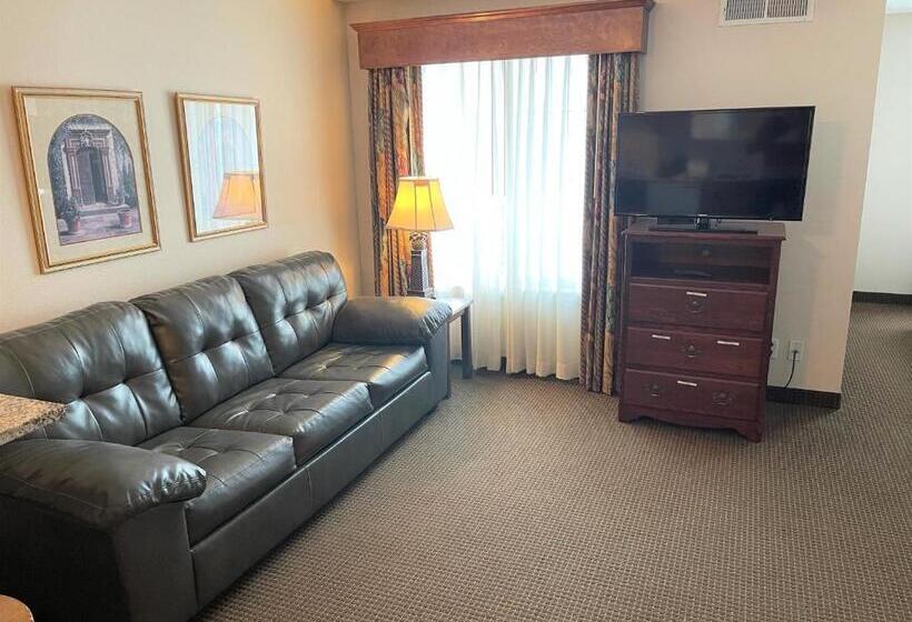 Люкс Повышенной Комфортности, River Hills Hotel  Mankato