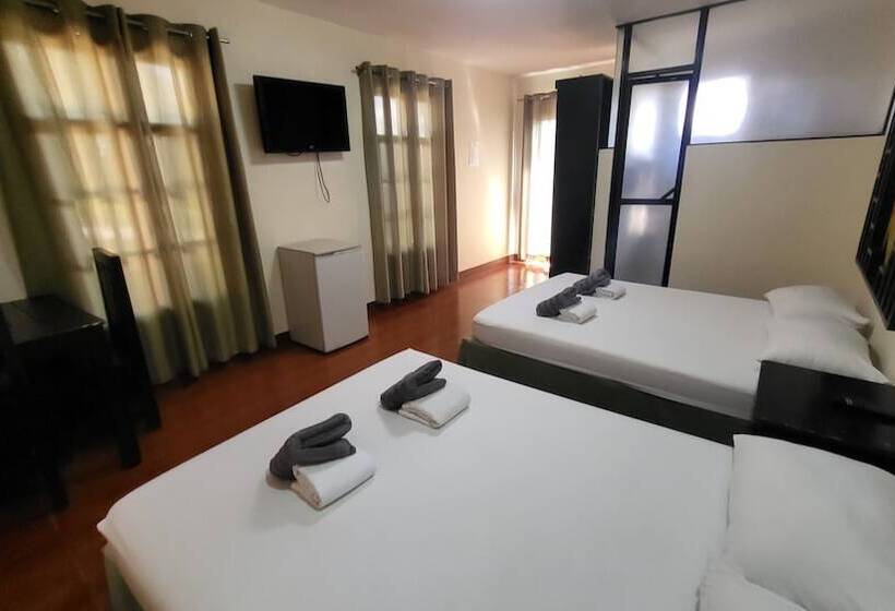 Четырехместный Номер Стандарт, Bakasyunan Resort And Conference Center   Tanay