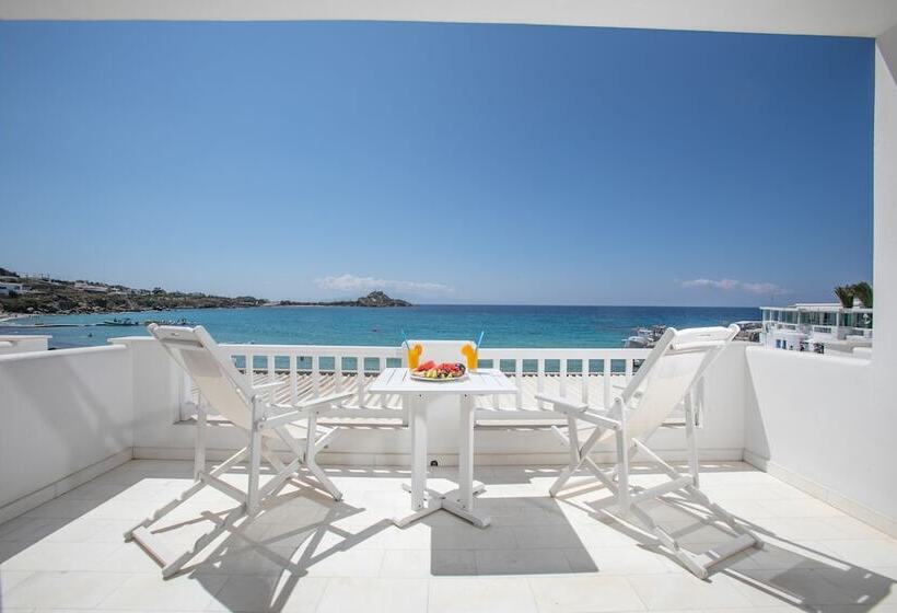 اتاق سه نفره دلوکس با چشم‌انداز دریا, Acrogiali Beachfront Hotel Mykonos