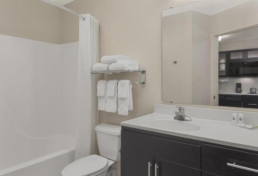 Номер Стандарт, Candlewood Suites Raleigh Crabtree, An Ihg