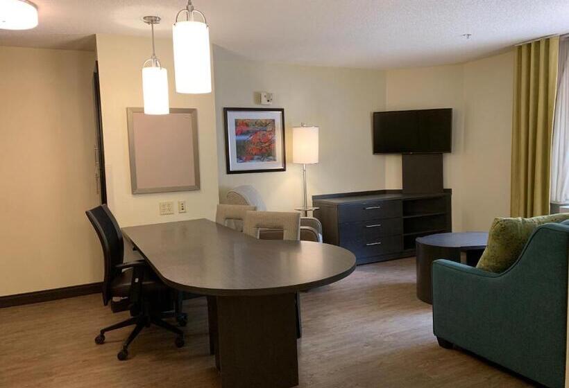 Номер Стандарт Адаптированный для Инвалидов, Candlewood Suites Raleigh Crabtree, An Ihg