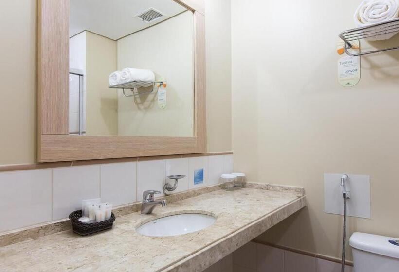 수피리어 트리플 룸, Comfort Suites Londrina