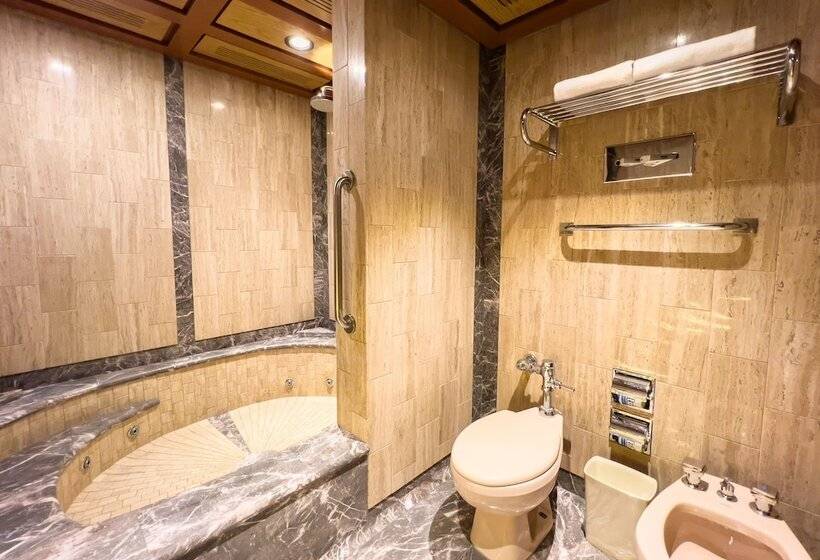 Президентский Люкс, Exe Alameda Reforma