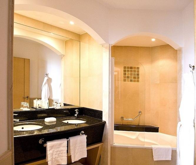 Люкс Вид на Море, Grand Hôtel Les Flamants Roses Thalasso & Spa