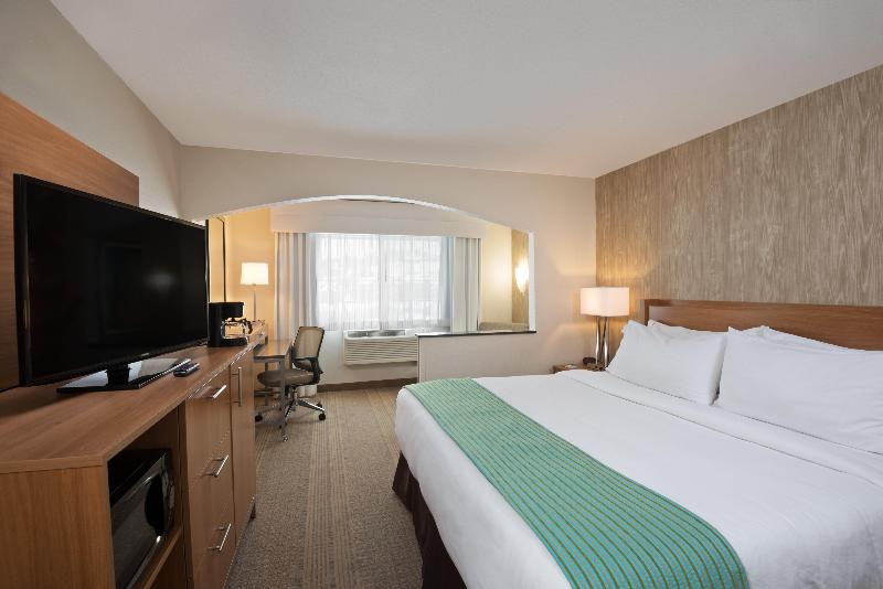 Номер Стандарт Кровать Кинг Адаптированный для Инвалидов, Holiday Inn Express Hotel & Suites Fraser Winter Park Area, An Ihg