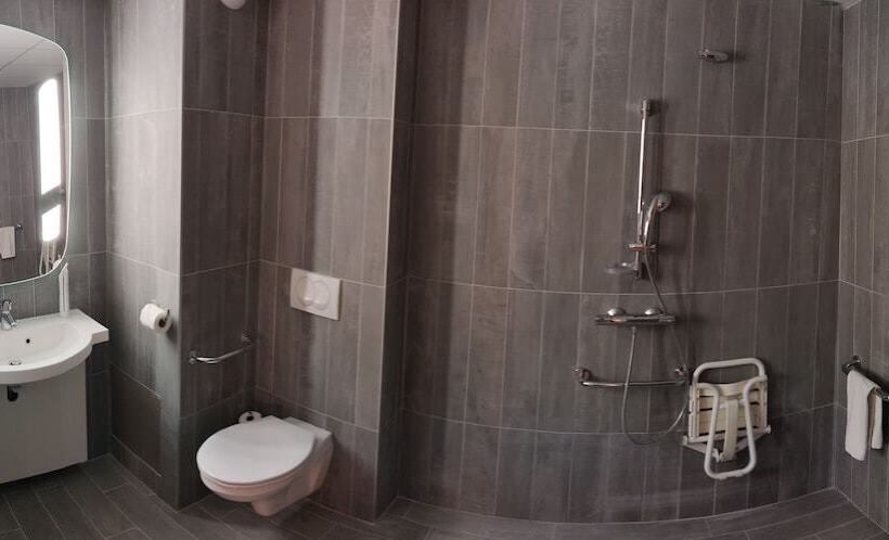 스탠다드 룸 더블 침대, Ibis Manosque Cadarache