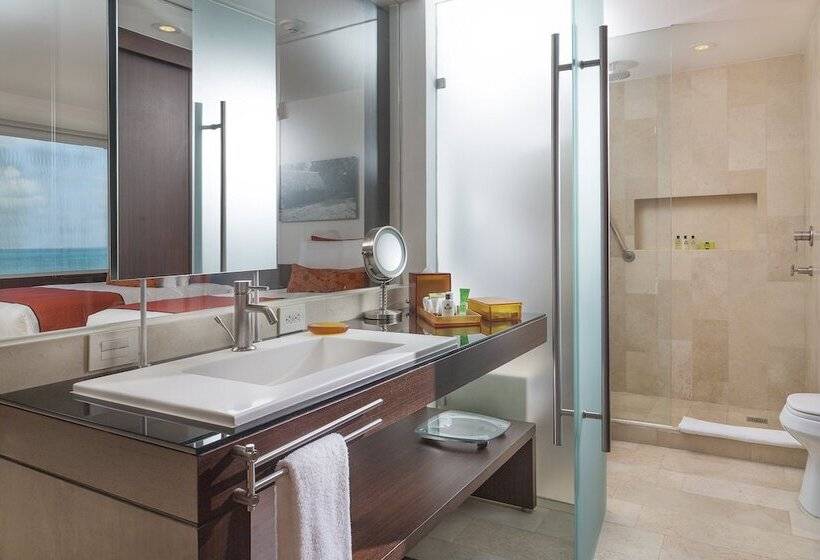 Apartament Club cu vedere la mare, Intercontinental Presidente Cancun Resort