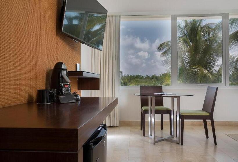 Cameră clasică cu terasă, Intercontinental Presidente Cancun Resort