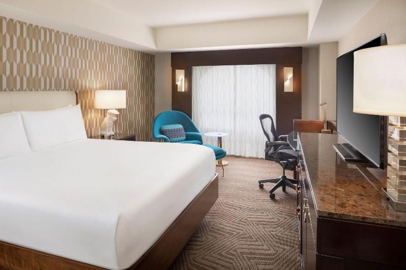 스탠다드 룸 킹사이즈 침대, Renaissance Phoenix Downtown