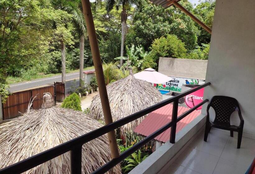 家庭套房, Manakin Tayrona