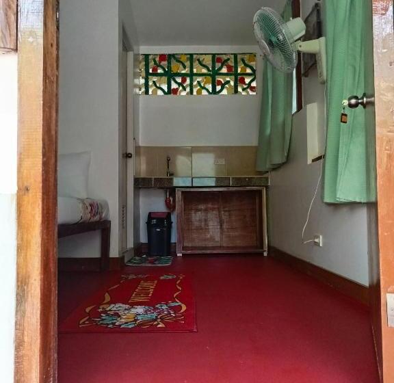 Номер Economy, Mil's Hillside Tourist Inn