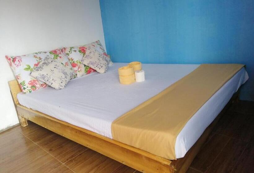 Номер Стандарт Вид на Горы, Mil's Hillside Tourist Inn