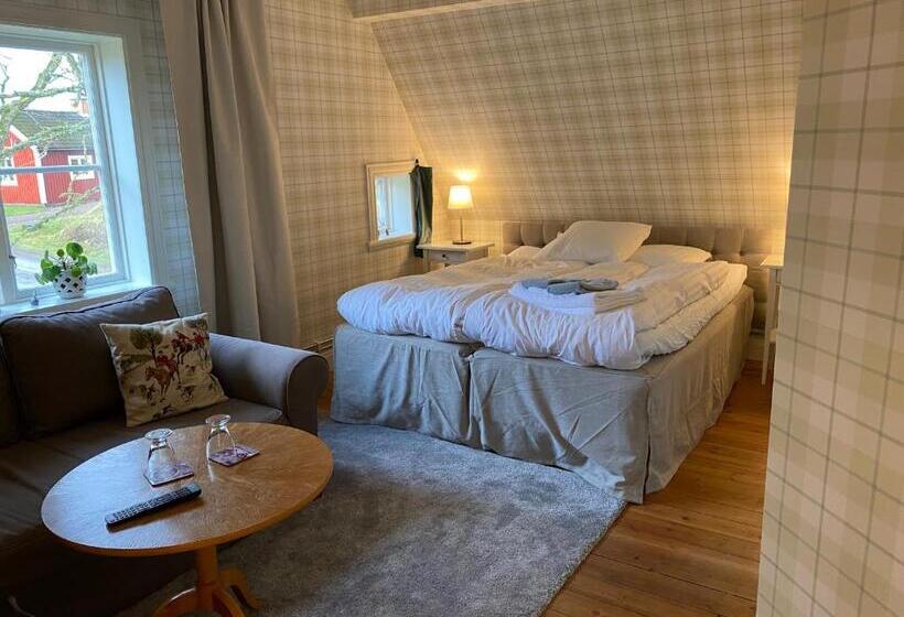 Четырехместный Номер Стандарт, Bjälbo Gästhus B&b