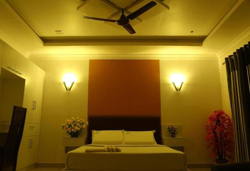 Люкс с Балконом, Hydel Palace Athirappilly By Bestinn Leisure