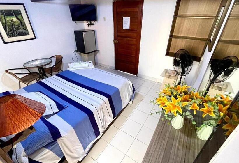 Полулюкс, Hostal Ocean Pacifico