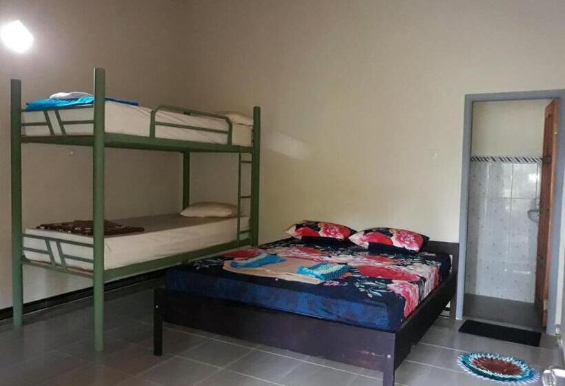 Четырехместный Номер Стандарт, Red Island Bungalows