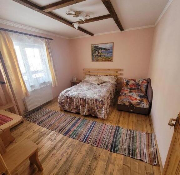 Семейный Номер Deluxe, Sadyba Sunny House