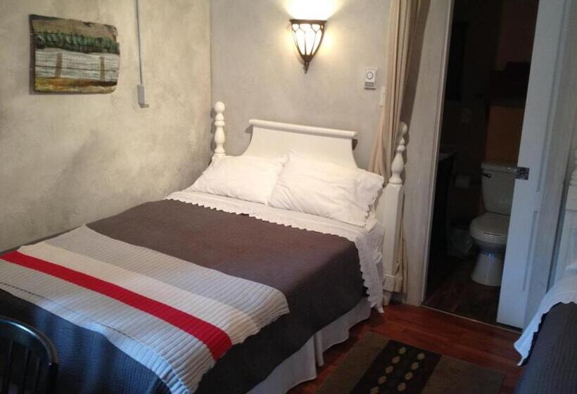 Хижина, Auberge Old Chelsea
