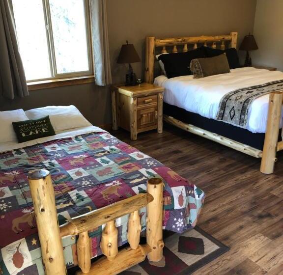 Family Suite, Summit Lake Lodge
