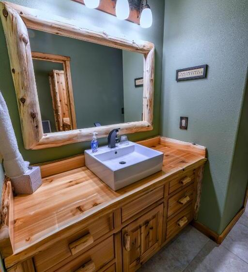 Бунгало Стандарт, Summit Lake Lodge