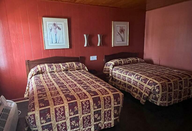 Номер Стандарт 2 Двуспальные Кровати, Washington & Lee Motel