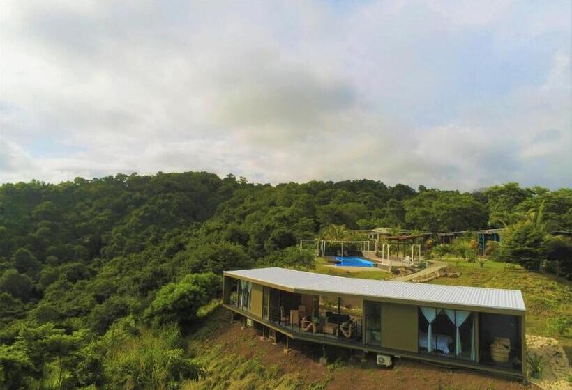 디럭스 방갈로, La Colina Pura Vista