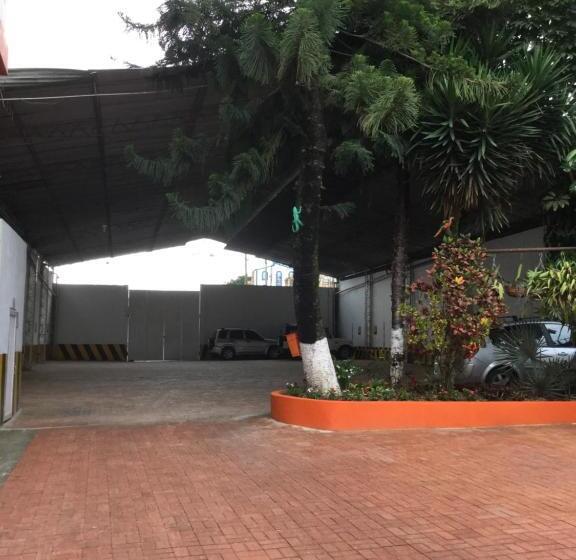 Quarto Estandar, Emperador
