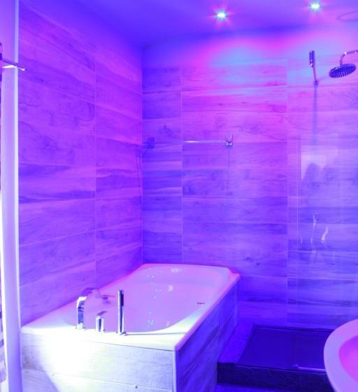 Стандартный Номер Кровать Кинг, Les Deux Abbesses En Vert | La Grande Maison B&b