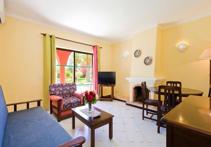 Апартаменты 2 Спальни, Colina Village